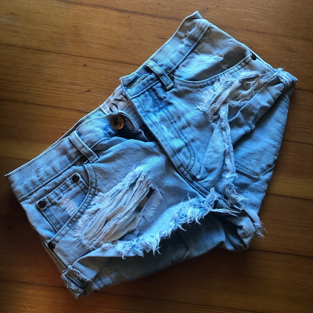 One teaspoon denim shorts size 22